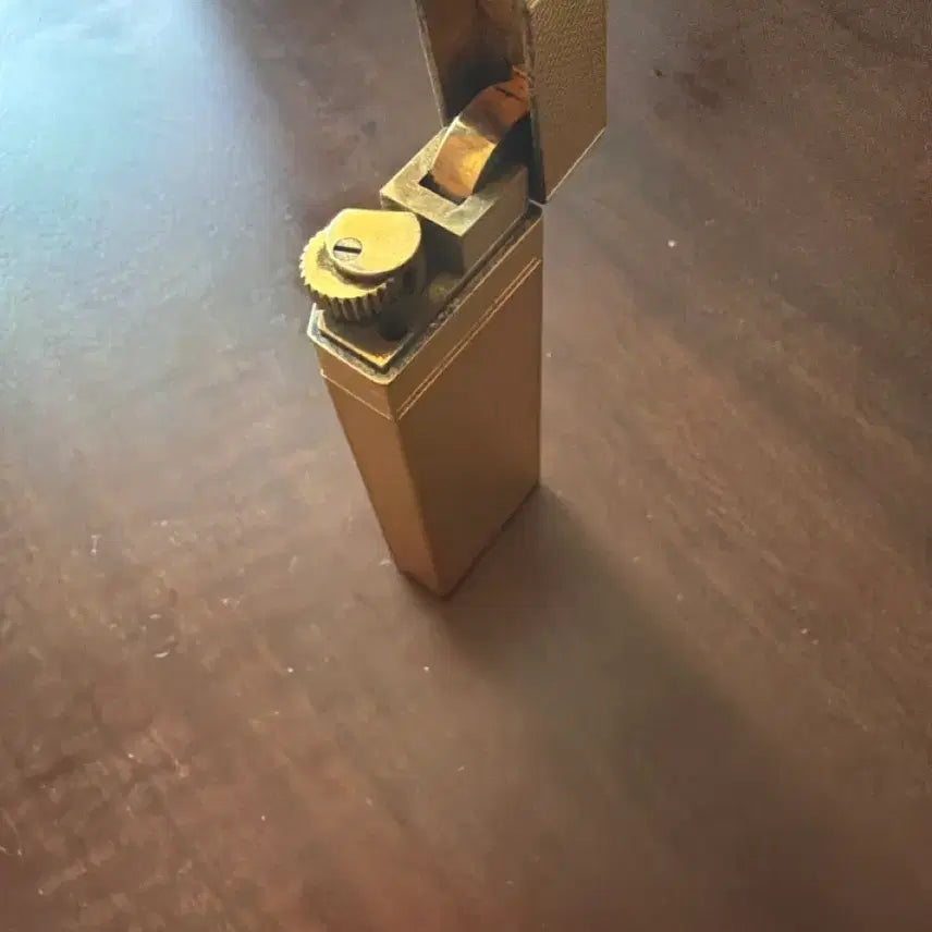 [BUNJANG] Vintage Cartier Gold Lighter / 빈티지 카르띠에 금색 라이터