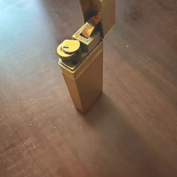 [BUNJANG] Vintage Cartier Gold Lighter / 빈티지 카르띠에 금색 라이터