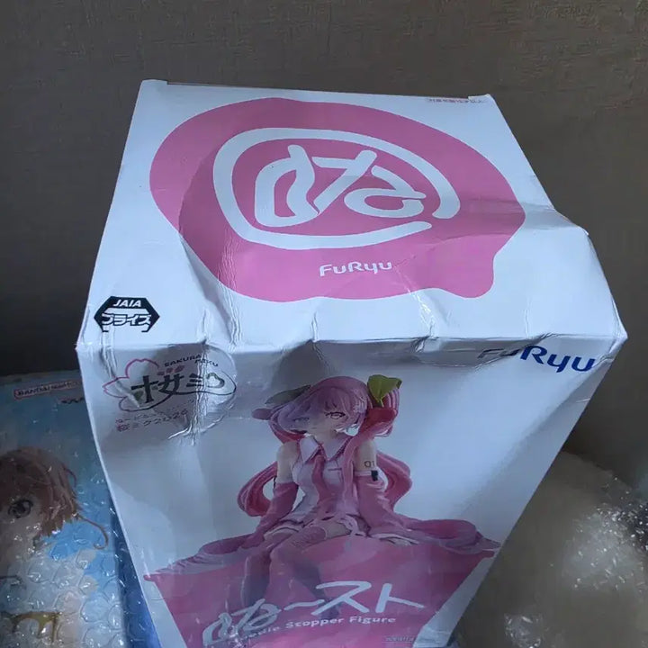 [BUNJANG] Furyu Sakura Miku 2026 Noodles Stopper Figure (Box Damage) / 후류 사쿠라 미쿠 2026 누들스토퍼(박스데미지)