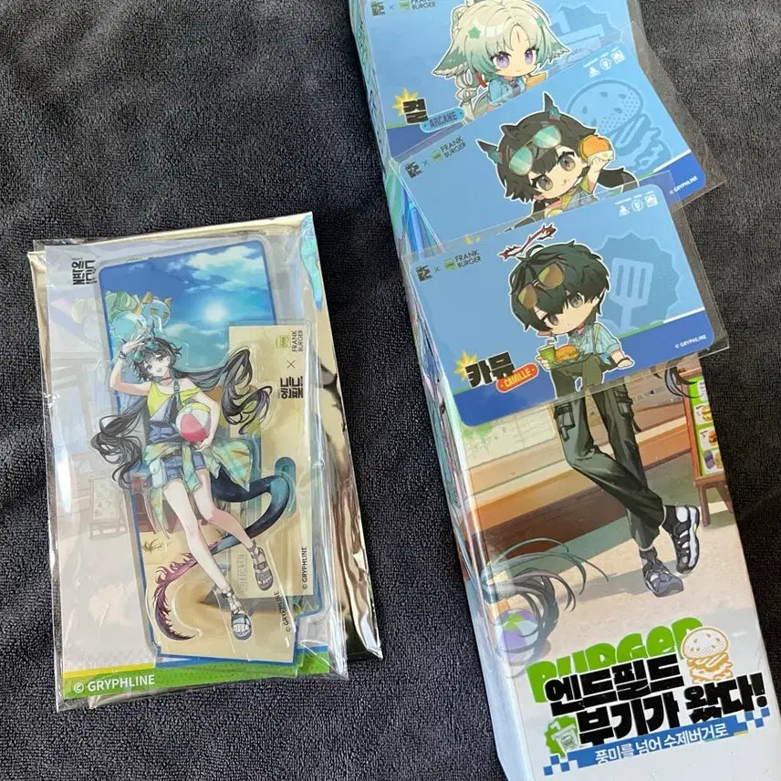 [BUNJANG] Endfield x Frank Burger Collaboration Acrylic Stand, Desk Mat, Photocard Set / 엔드필드 프랭크버거 콜라보 아크릴스탠드,장패드,포토카드 3종