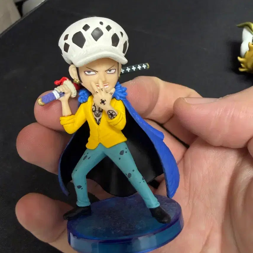 [BUNJANG] One Piece Trafalgar Law Figure / 원피스 트라팔가 로우 피규어