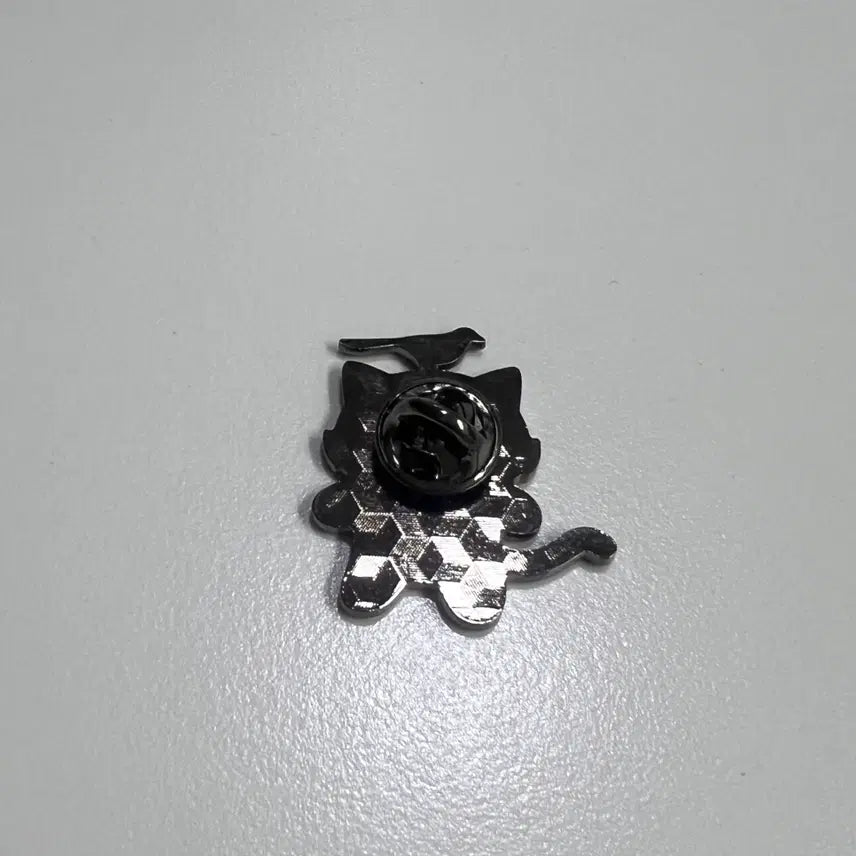 [BUNJANG] National Museum of Korea Magpie and Tiger Badge / 국중박 까치 호랑이 배지 뱃지 뮷즈 호작도 케데헌