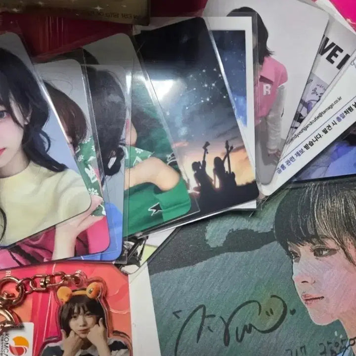 [BUNJANG] QWER Siyeon Photocard Bundle Set / 급처) QWER시연 포토카드 판매합니다!