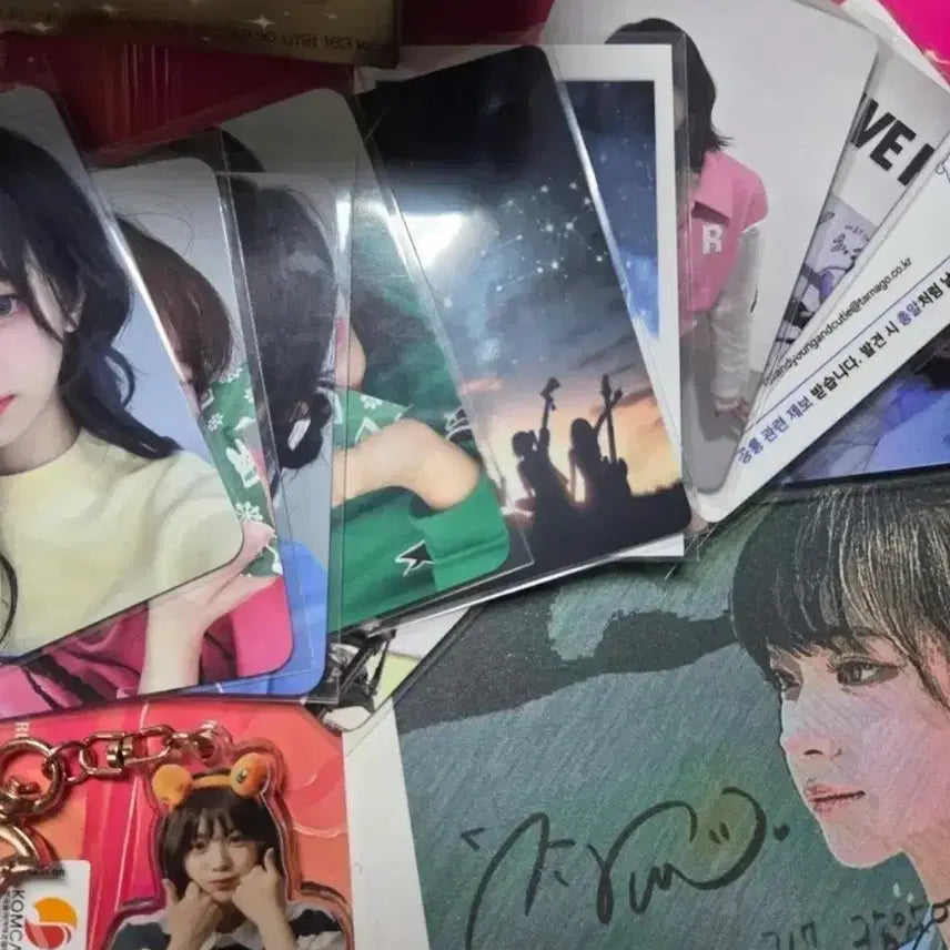 [BUNJANG] QWER Rare POB Photocard / 급처 1.6) QWER 희귀 미공포 판매합니다!
