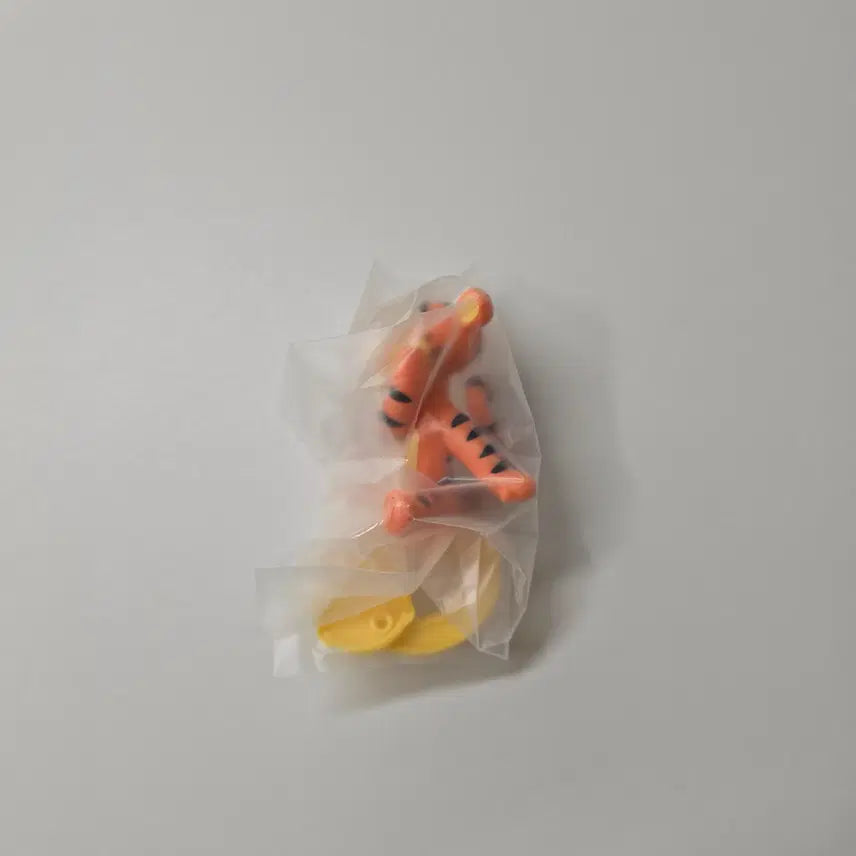 [BUNJANG] Disney Winnie the Pooh Secret Talk Gacha Tiger Figure / (티거) 곰돌이푸 비밀토크 가챠