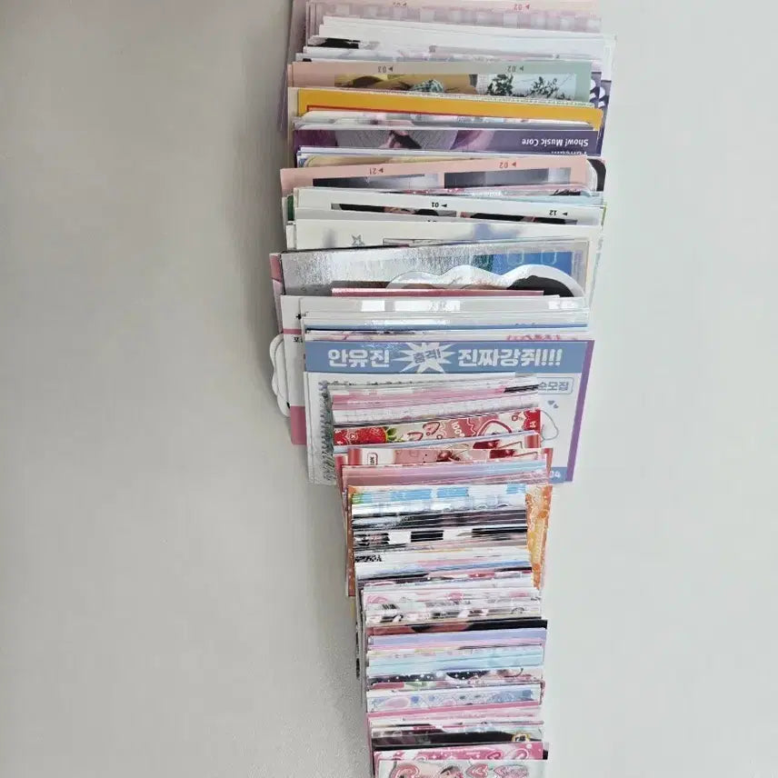 [BUNJANG] IVE Unofficial Photocards &amp; Stickers Bundle / 아이브 비공굿