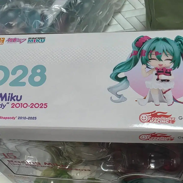 [BUNJANG] Good Smile Racing Miku 15th Anniversary Rhapsody Figure (Sealed) / 굿스마일 레이싱 미쿠 15주년 랩소디 피규어 미개봉