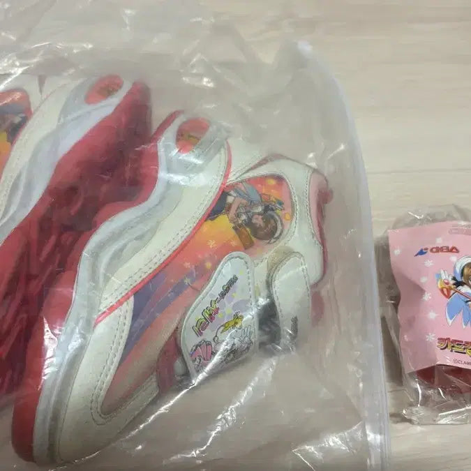 [BUNJANG] Cardcaptor Sakura Character Sneakers (180 Size) / [박스X]카드캡터 체리 캐릭터 운동화 새상품