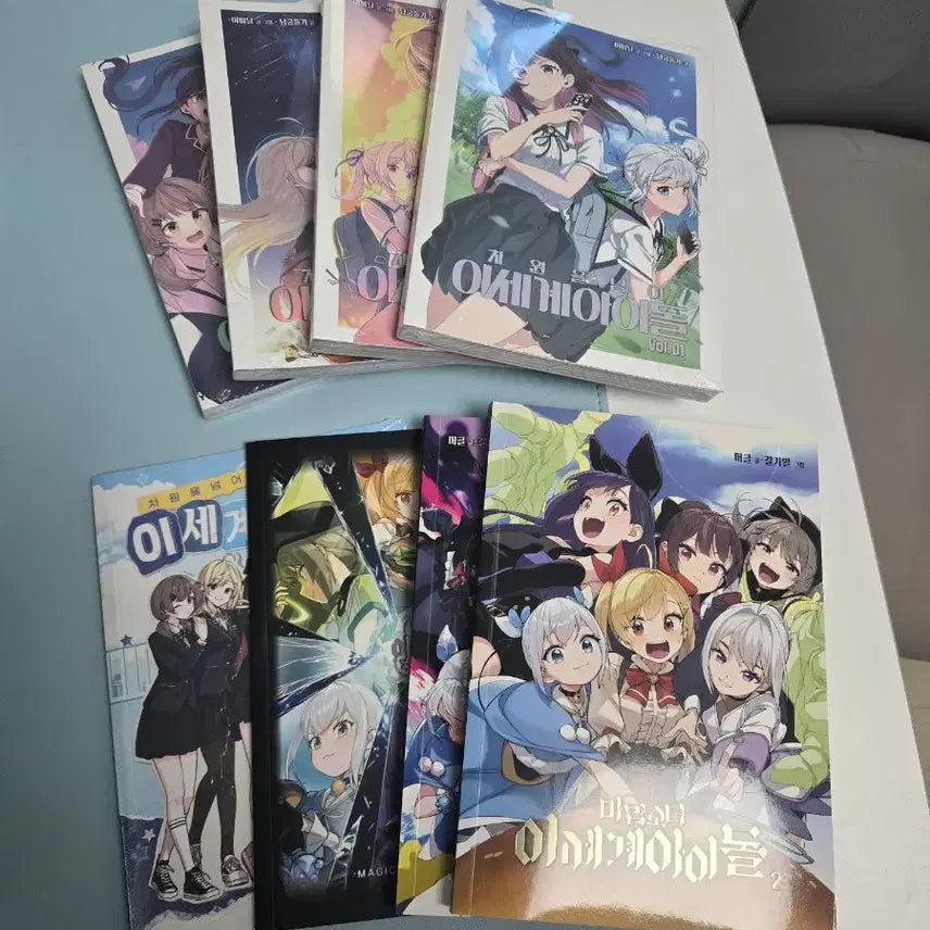 [BUNJANG] Various K-Pop Merch Bundle Set / 이세돌 만화책 8종 일괄 (이세계아이돌 마세돌 차세돌 이세페 팝업봤 아우어 이세돌책 bemylight 이세돌앨범
