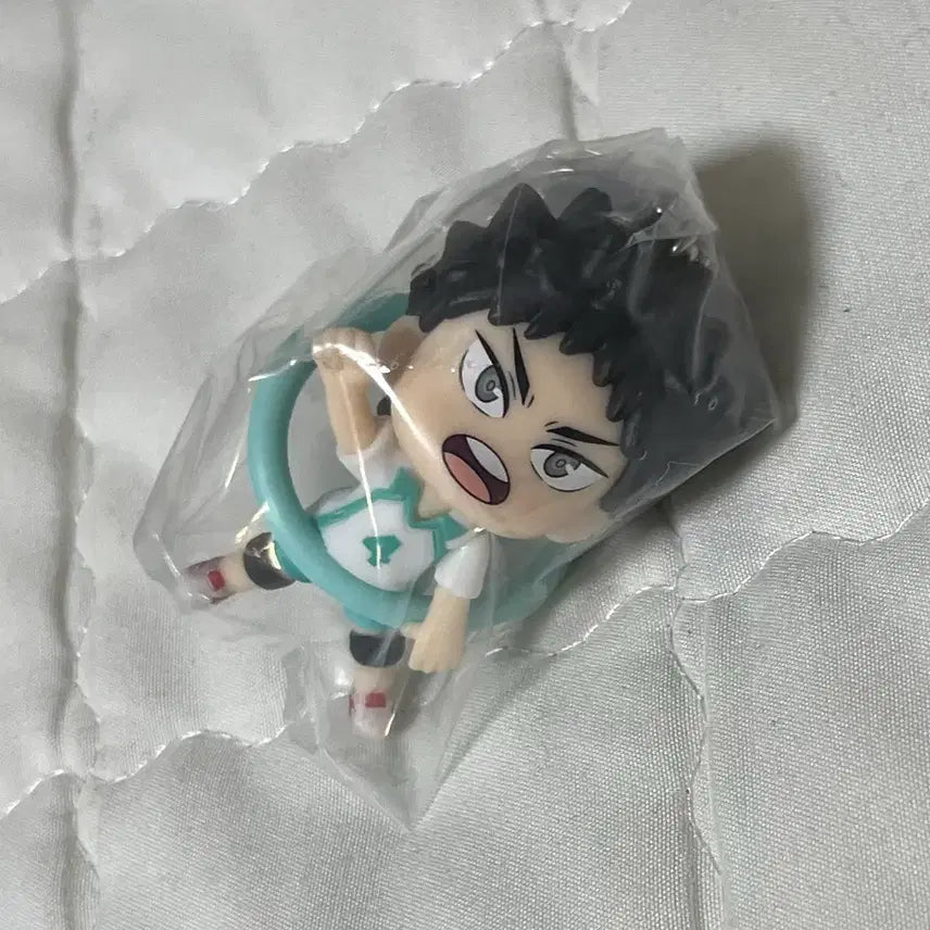 [BUNJANG] Haikyu!! Konnichiwa Vol. 2 Hajime Iwaizumi Keychain (Sealed) / 미개봉 하이큐 곤니치와 2탄 가챠 이와이즈미 하지메 키링 판매