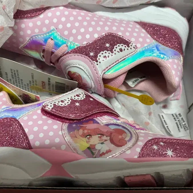 [BUNJANG] Fairy Lou Character Sneakers Size 200 / 페어리루 캐릭터 운동화 새상품