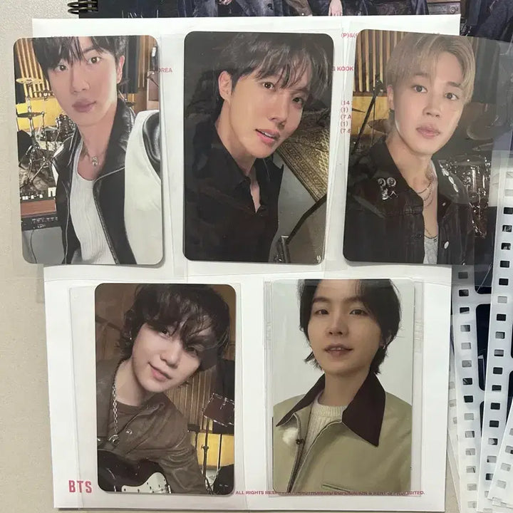 [BUNJANG] BTS Arirang Album Photocard, Special Edition Keyring Bundle Set / BTS 방탄 아리랑 앨범 포카 특전 키링 마운트 일괄