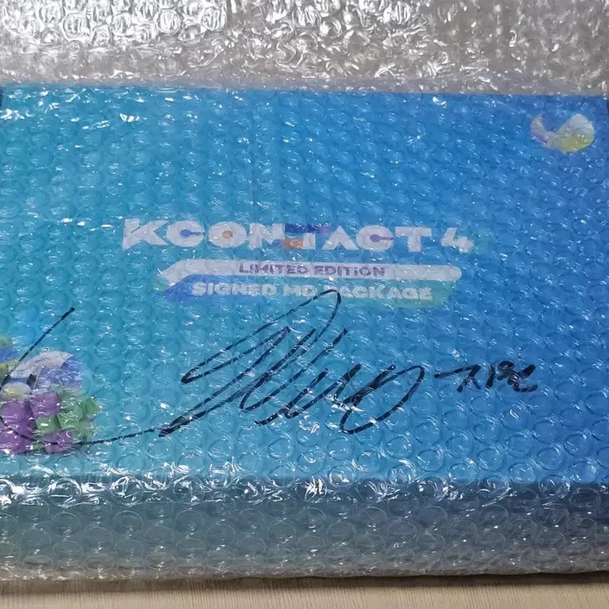 [BUNJANG] fromis_9 Jiwon KCON Autographed Goods / 프로미스나인 박지원 싸인 케이콘 굿즈 팝니다.