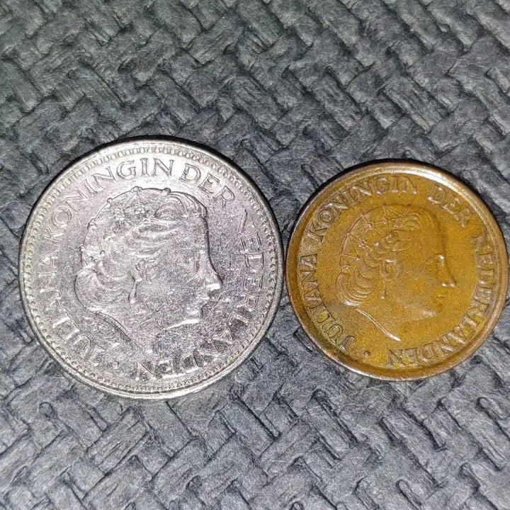[BUNJANG] Netherlands 1 Gulden &amp; 5 Cents Coin Set (1980) / 네덜랜드 옛 주화 2개 (&
