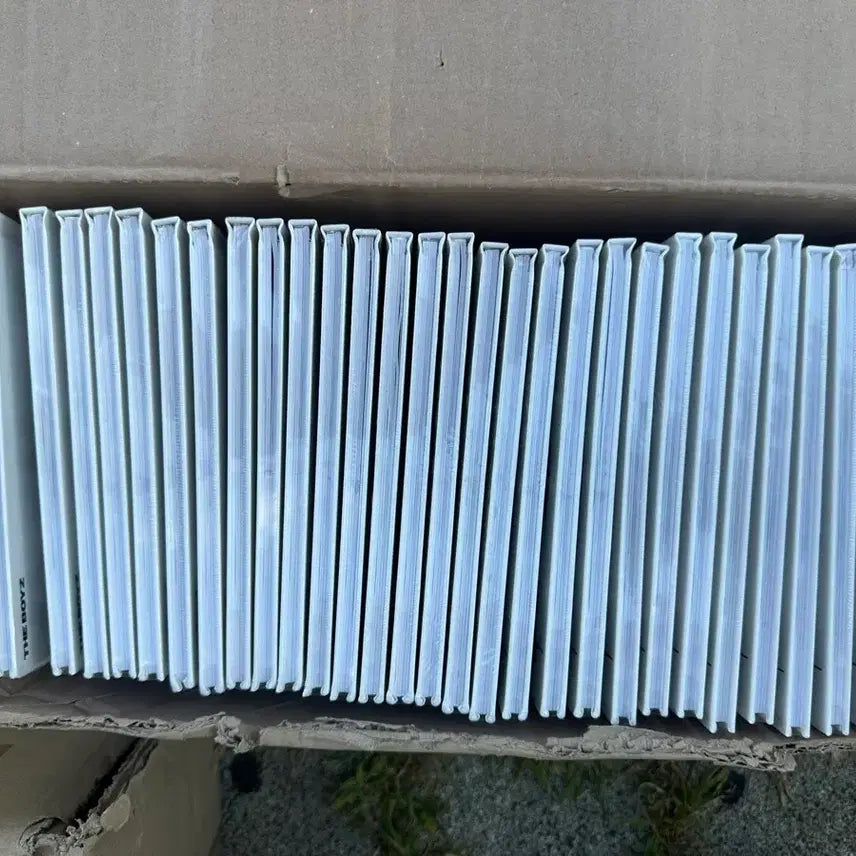 [BUNJANG] THE BOYZ The 10th Mini Album [a;effect] White Ver. Sealed Bundle Set (30 Albums) / 더보이즈 a effect 미개봉 앨범 30장 일괄 팝니다