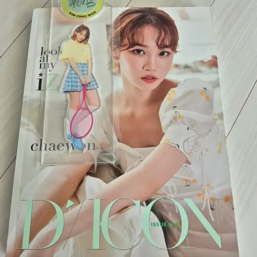 [BUNJANG] IZ*ONE Kim Chaewon DICON Photobook / DICON 아이즈원 김채원 화보집
