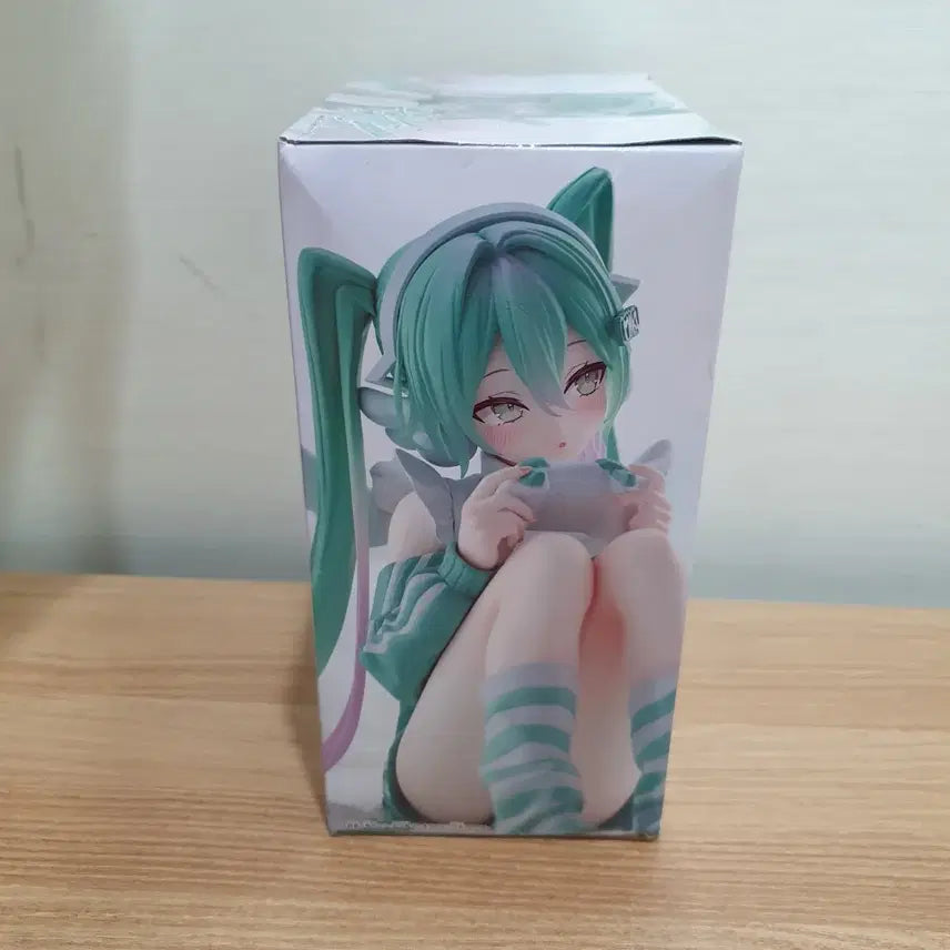 [BUNJANG] Hatsune Miku Holiday Memories Game Figure (Luludo) - Sealed / [박스파손 B급 미개봉] 하츠네 미쿠 홀리데이 메모리즈 게임 피규어 루루도
