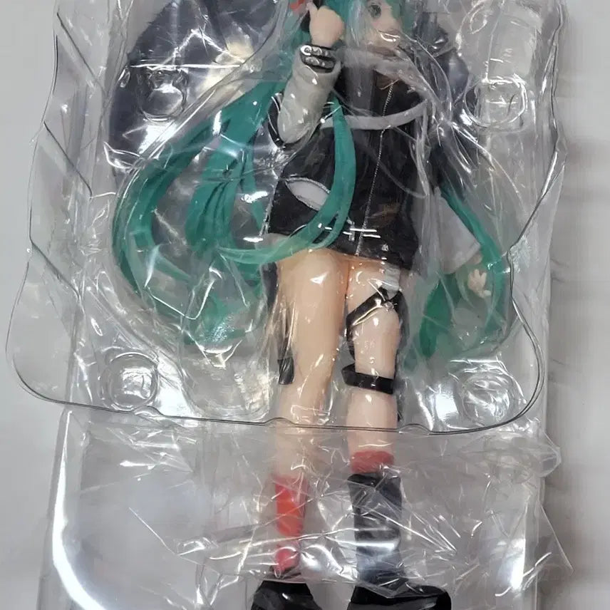 [BUNJANG] Miku Fashion Punk Figure / 미쿠 패션 펑크 피규어