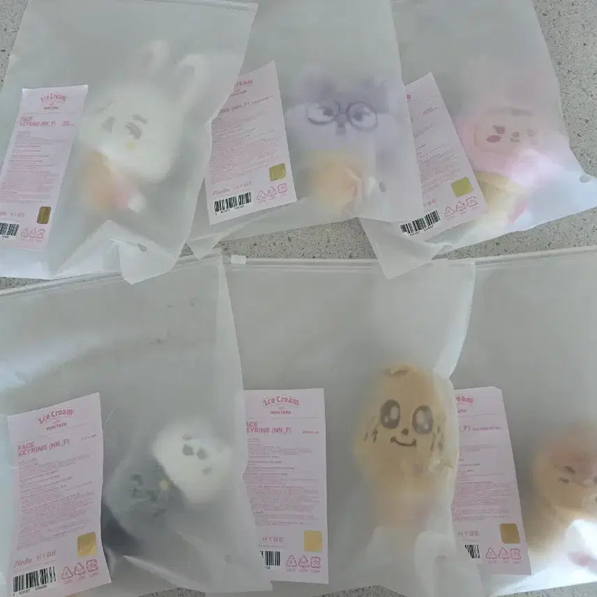 [BUNJANG] SEVENTEEN Mini Teen Ice Cream Version Keychain / 세븐틴 아이스크림 위드 미니틴 페이스 키링 새상품 구매인증가능