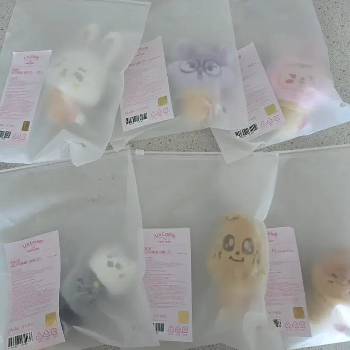 [BUNJANG] SEVENTEEN Mini Teen Ice Cream Version Keychain / 세븐틴 아이스크림 위드 미니틴 페이스 키링 새상품 구매인증가능
