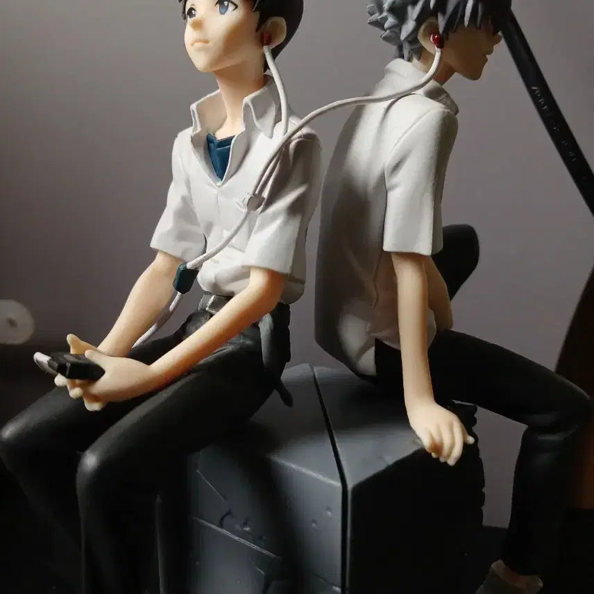 [BUNJANG] Evangelion Shinji &amp; Kaworu Vinetium Earphone Figure Bundle / 일택포 6.2)에반게리온 신지 카오루 비네티엄 이어폰 피규어 일괄 판매