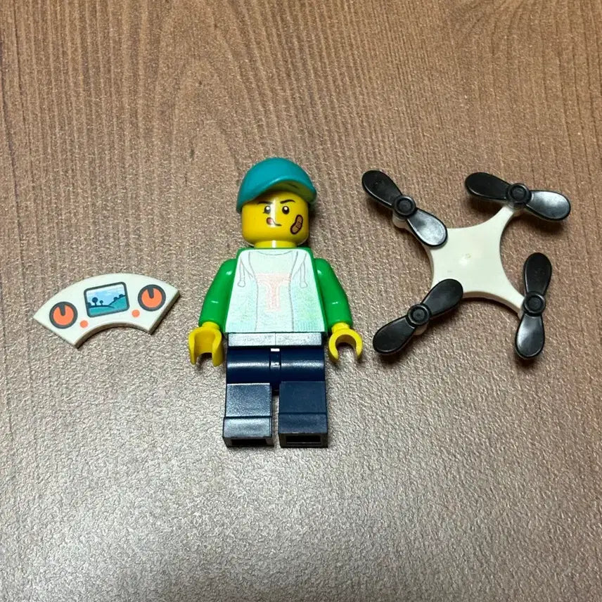 [BUNJANG] Lego Minifigures Series 20 Drone Pilot / 레고 미니피규어 시즌 20 드론 조종사