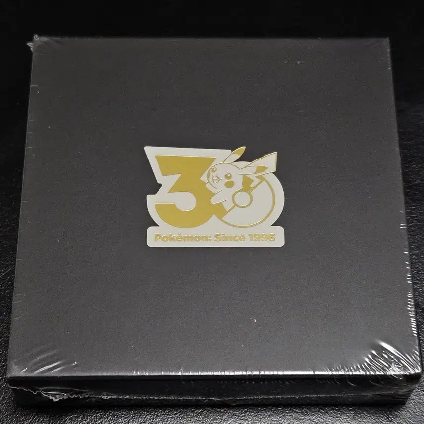 [BUNJANG] Pokemon 30th Anniversary Badge August / 포켓몬 30주년 뱃지 8월