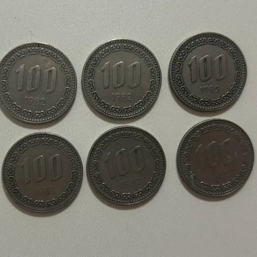 [BUNJANG] 1982 100 Won Coin (6 pieces) / 1982년 100원 동전 6개