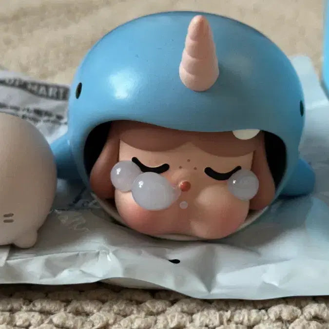 [BUNJANG] Pop Mart Crybaby The Narwhal Figure / 정품 새상품)팝마트 크라이베이비 눈물 바다 피규어 The Nalwhal