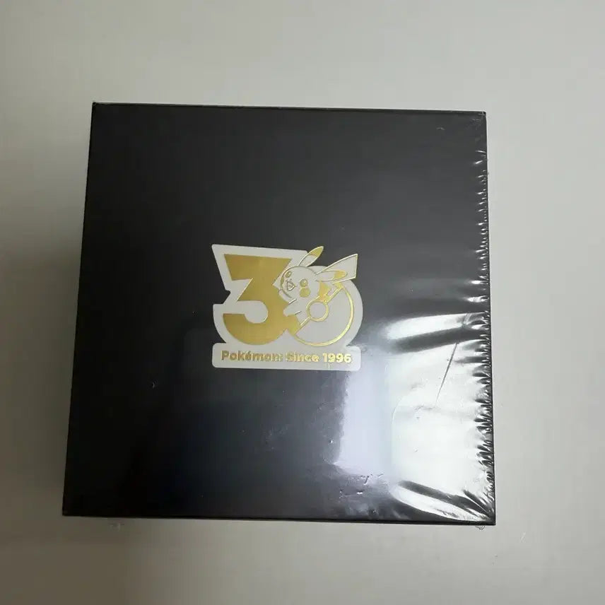 [BUNJANG] Pokemon Store 30th Anniversary August Badge (Sealed) / 포켓몬스토어 온라인 8월뱃지 미개봉 팝니드