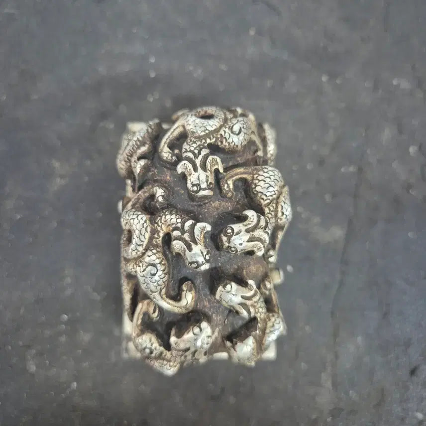 [BUNJANG] Silver Dragon and Chrysanthemum Seal / 은제구룡뉴국화문인장
