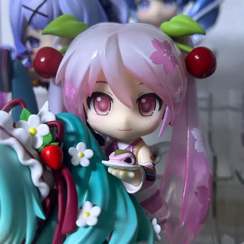 [BUNJANG] Nendoroid 2330 Sakura Miku A Prize (Kuzy Ver.) / 넨도로이드 2330 쿠지 a상 사쿠라 미쿠 판매합니다
