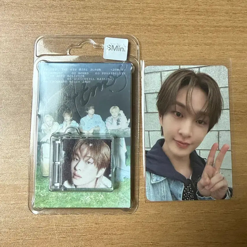 [BUNJANG] SHINee Onew Atmos Apple Music POB (Smini Cover Photocard) / 샤이니 애트모스 온유 풀세트 애플뮤직 미공포