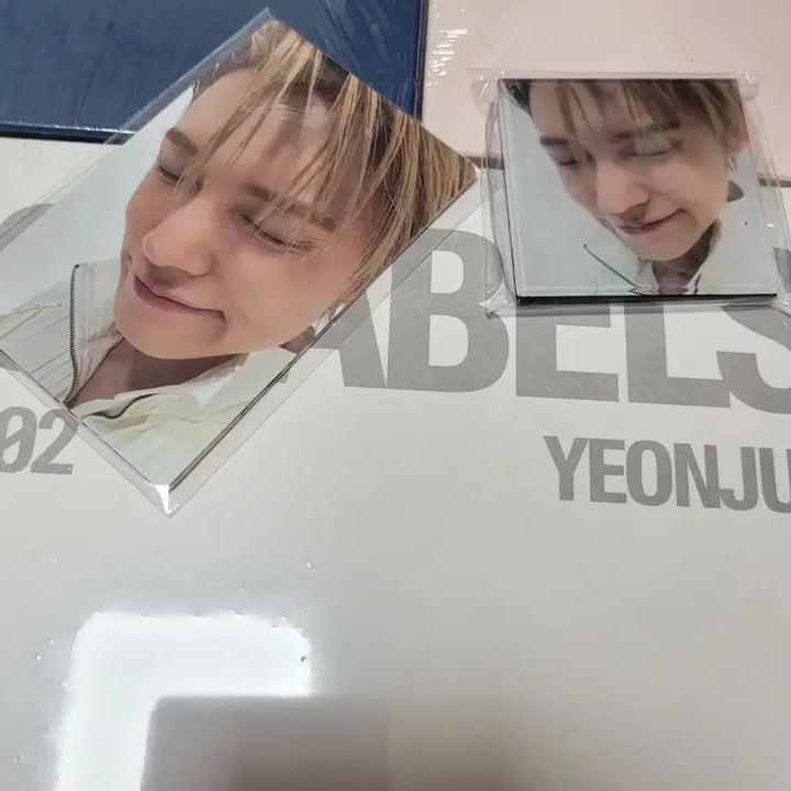[BUNJANG] TXT Yeonjun NO LABELS PART 02 Set (3 Photocards) / 연준 NO LABELS PART 02 3종 세트