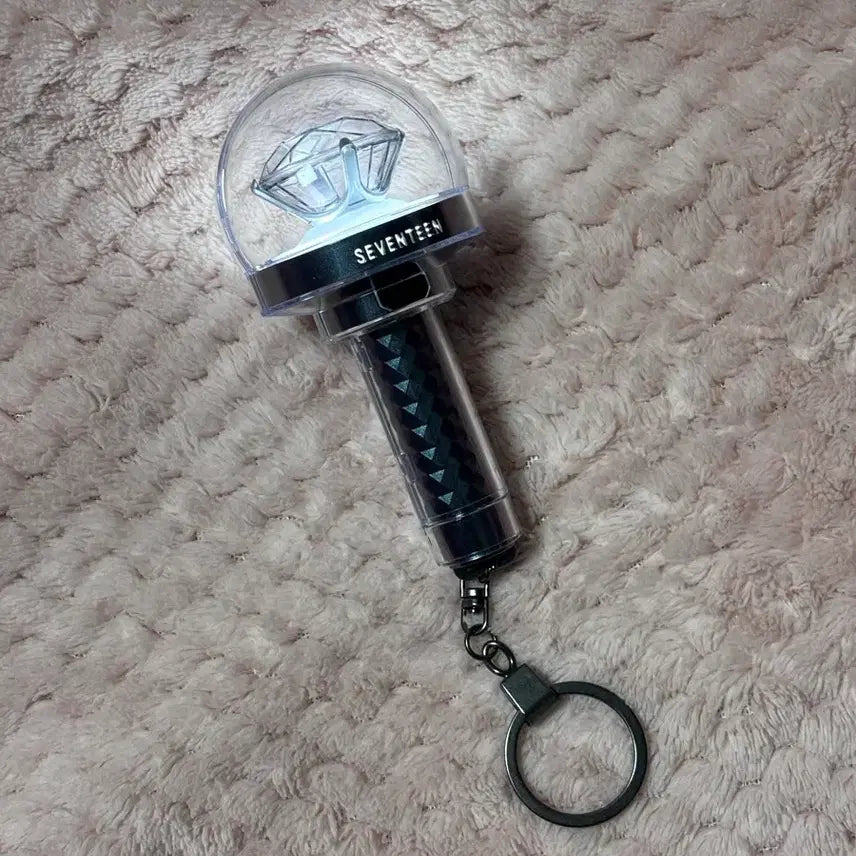 [BUNJANG] SEVENTEEN Carat Bong Keyring / 세븐틴 캐럿봉 키링 ( 마지막 가격 )