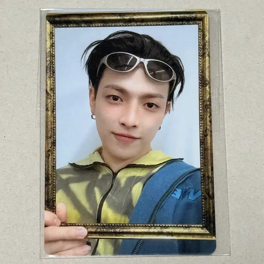 [BUNJANG] ATEEZ Aniteez 50,000 KRW Special Photocard (Hongjoong) - Sealed / 미개봉) 에이티즈 애니티즈 5만원 특전 양도(홍중)