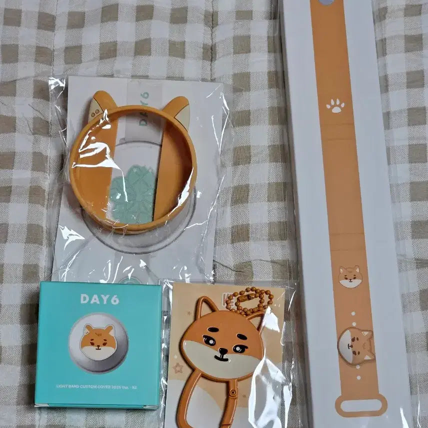 [BUNJANG] Madewatch Petitmerls Ke Custom Cover, Ring Cover, Strap &amp; Charm, Carabiner Set / [새상품] 마데워치 쁘띠멀즈 케 커스텀 커버, 링 커버, 스트랩&amp;참, 카리비너