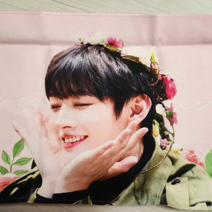 [BUNJANG] Wanna One Yoon Jisung Slogan / 워너원 윤지성 슬로건