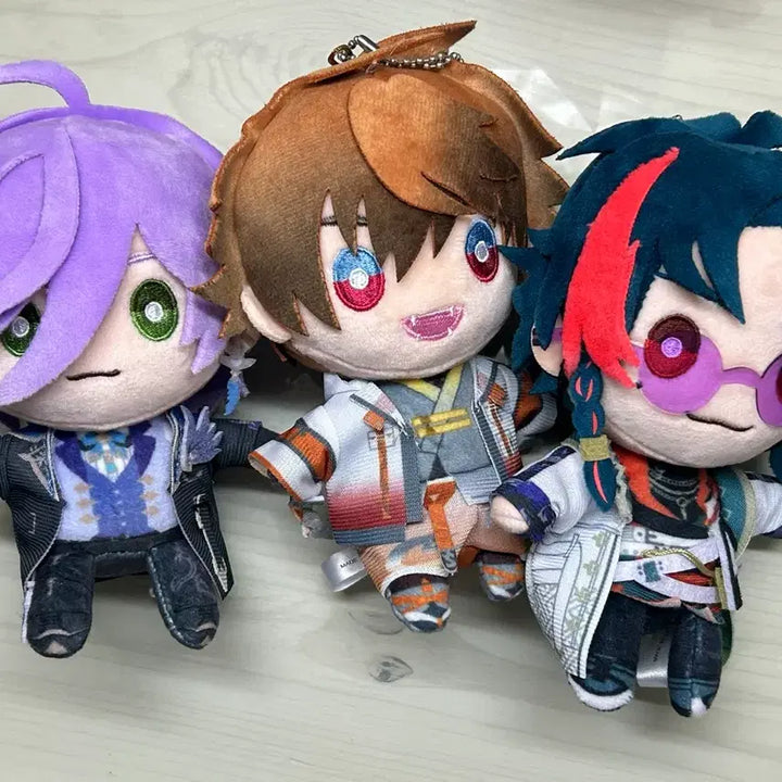 [BUNJANG] Nijisanji 3SKM Nuii Bundle Set (Kaiisei, Nnes, Kitami) - Moderate Wear / 3skm 니지산지 삼스케 니지누이 일괄 양도 판매(눈 자수에 본드자국 하자)