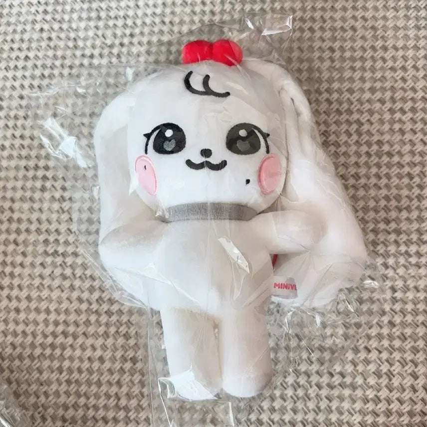 [BUNJANG] IVE Minive Cherry Jang Won Young Original Plush Doll / 미개봉 아이브 미니브 체리 장원영 원영 오리지널 인형 plush minive