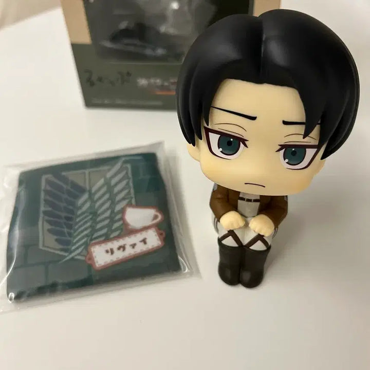 [BUNJANG] Attack on Titan Levi Lookup Cushion w/ Bonus / 진격의 거인 진격거 리바이 룩업 피규어 방석 특전O