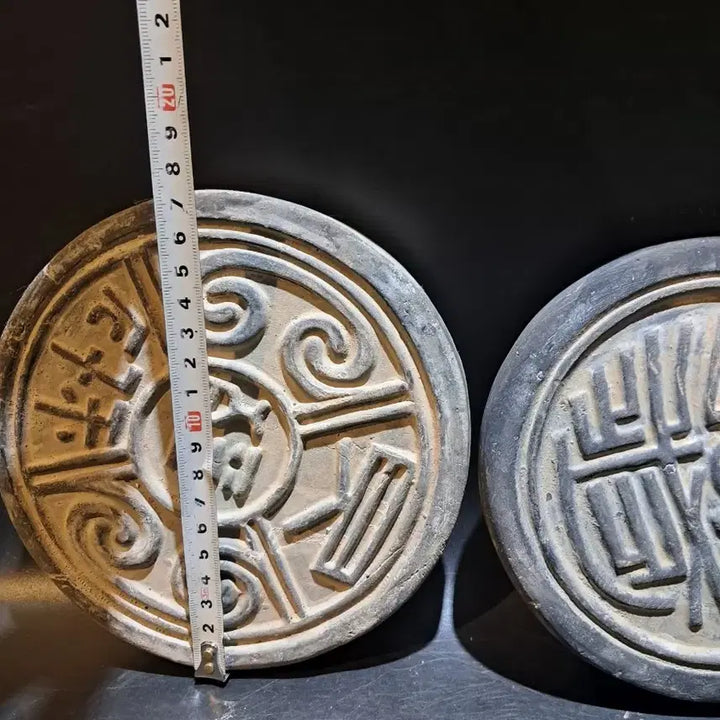 [BUNJANG] Two Earthenware Roof Tiles / 와당 두점