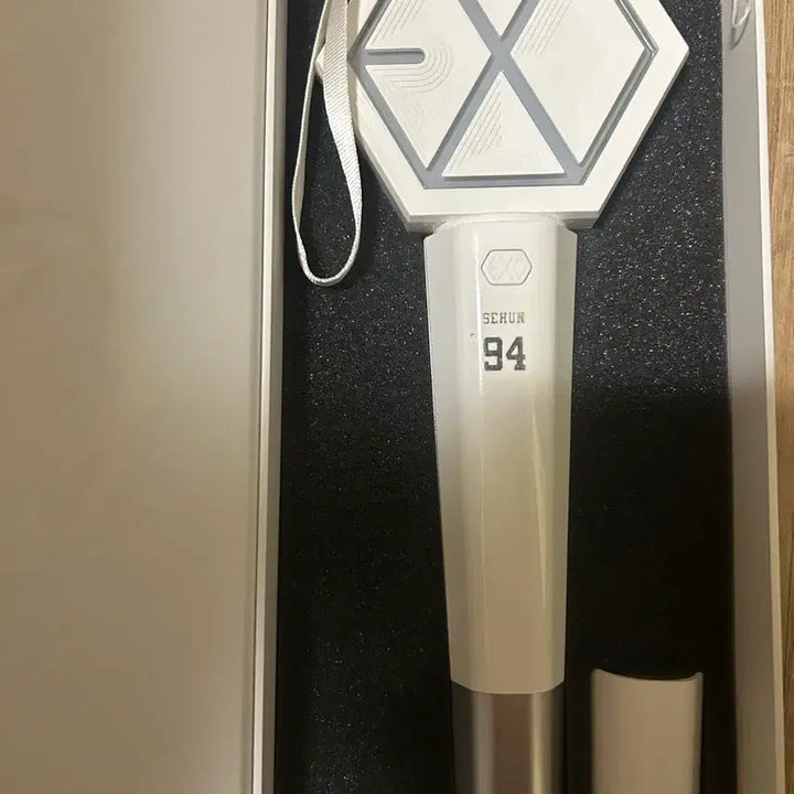 [BUNJANG] EXO Official Lightstick (Gen 1, 2, 3) / 엑소 응원봉 양도합니다 (1,2,3세대 일괄)