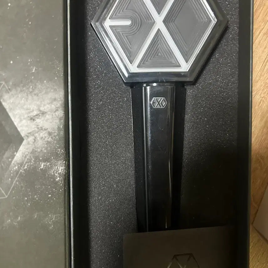 [BUNJANG] EXO Official Lightstick (Gen 1, 2, 3) / 엑소 응원봉 양도합니다 (1,2,3세대 일괄)