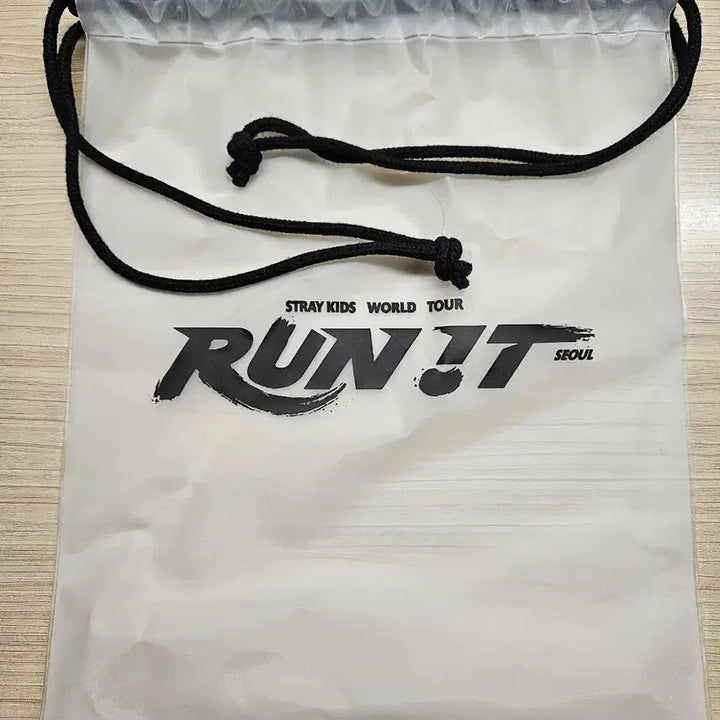 [BUNJANG] Stray Kids Run It Concert Entry Photocard Bundle Set / 급처)스트레이키즈 런잇 콘서트 막막 입장포카 세트+가방