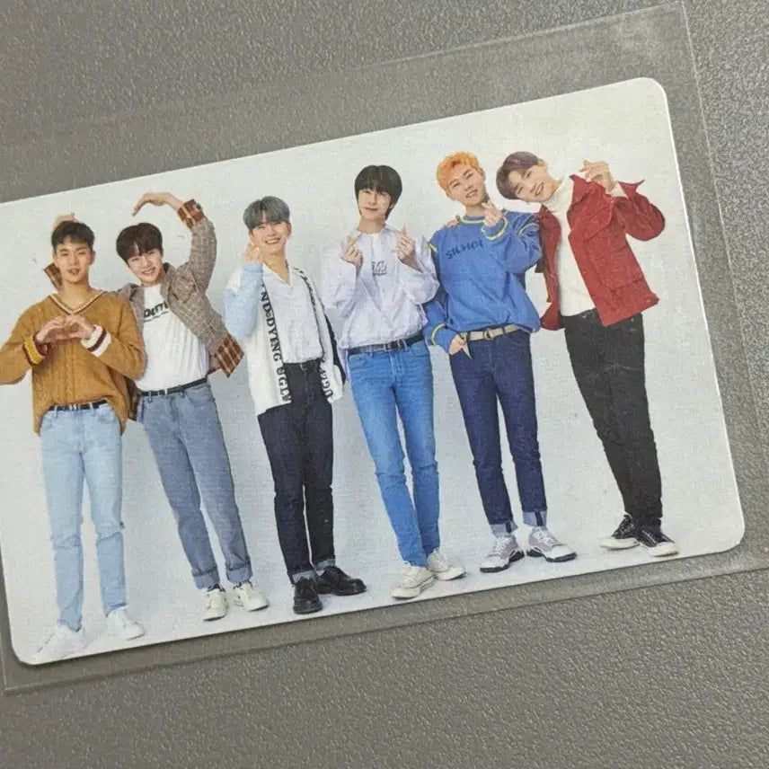[BUNJANG] MONSTA X Tuduckgom Group Photocard / 몬스타엑스 투턱곰 단체포카