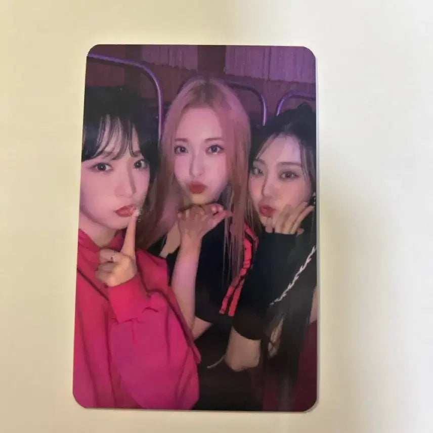[BUNJANG] Billlie Yuniyya Unit Photocard Haruna Haram Shion / Billlie 빌리 유노이야 유닛 공방포카 하루나 하람 션