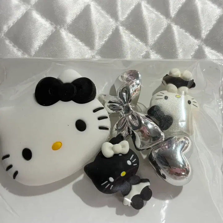 [BUNJANG] Black Kitty Crocs Jibbitz Set / 블랙키티 크록스 지비츠