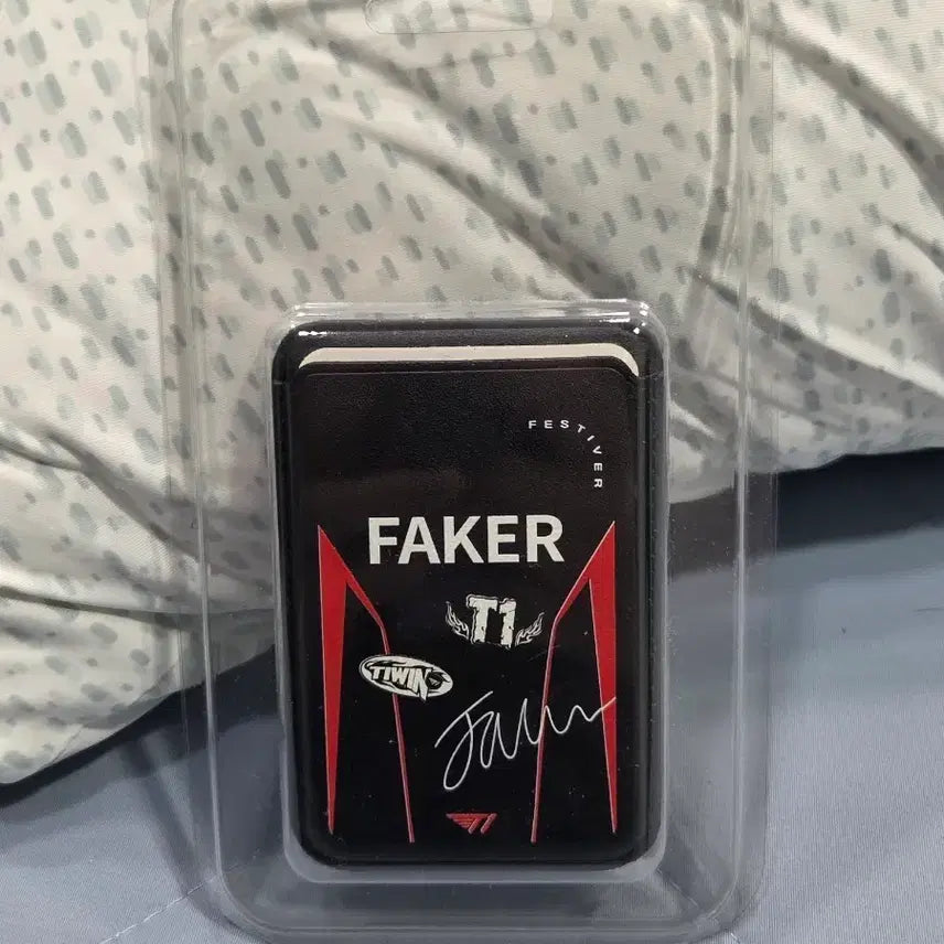 [BUNJANG] T1 Faker MagSafe Card Case / T1 페이커 맥세이프 카드케이스 판매합니다.