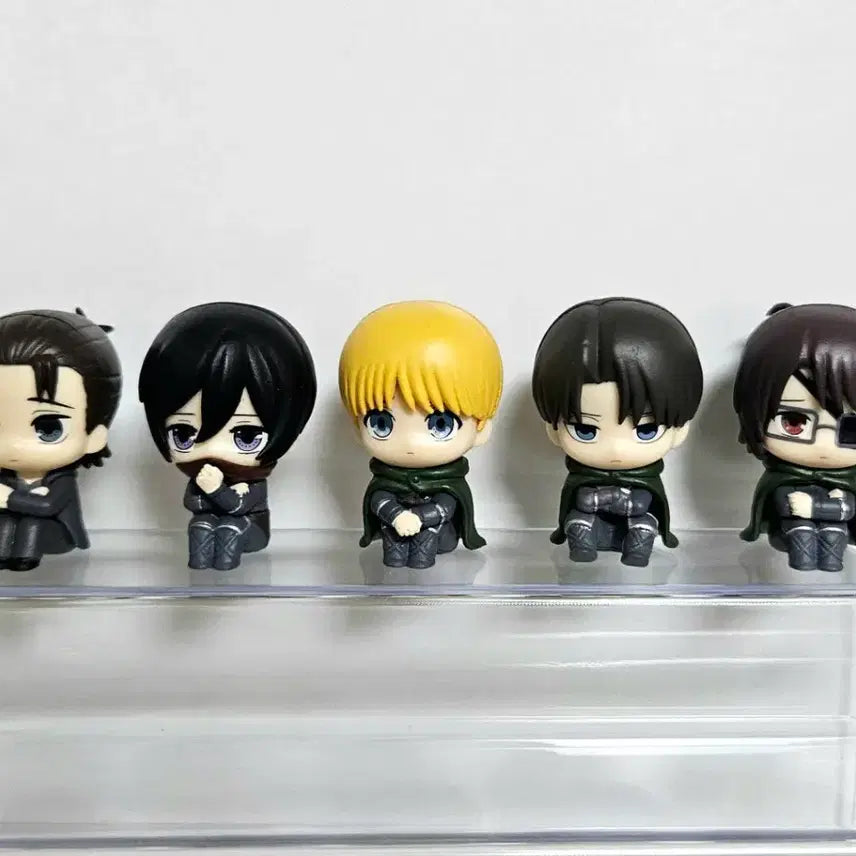 [BUNJANG] Attack on Titan Machiboke Final Season New Uniform Full Set Figures (Eren, Mikasa, Armin, Levi, Hange) / 택포 7.3만) 진격의거인 마치보케 파이널시즌 신제복 풀세트/  에렌 미카사 아르민 리바이 한지 피규어